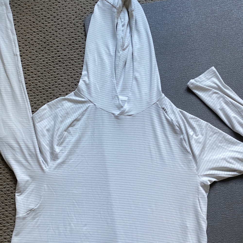 LULULEMON METAL VENT TECH TRAINING HOODIE